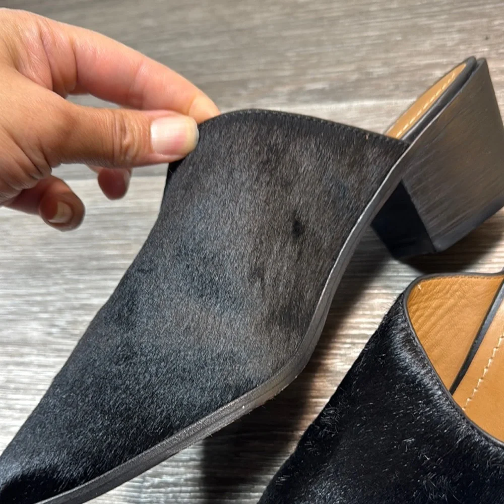 Trask Black Fur-Textured Mules woman’s size 8.5 (s28)